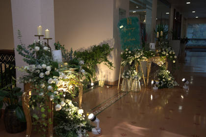 Signage and Floral detail — wedding decor — Radisson Blu